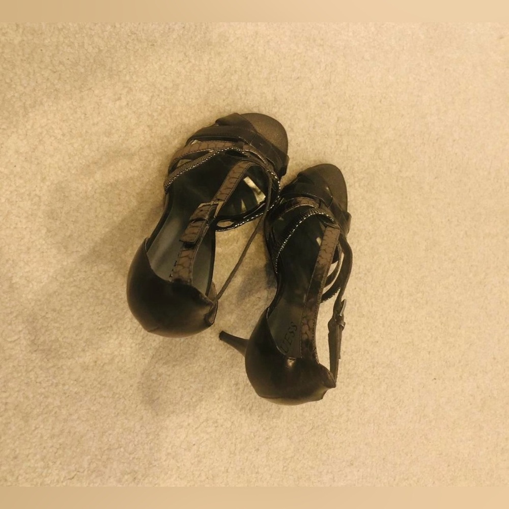 GUESS Elegant Black and Silver Women's Heels, Size 10 - Picture 3 of 6